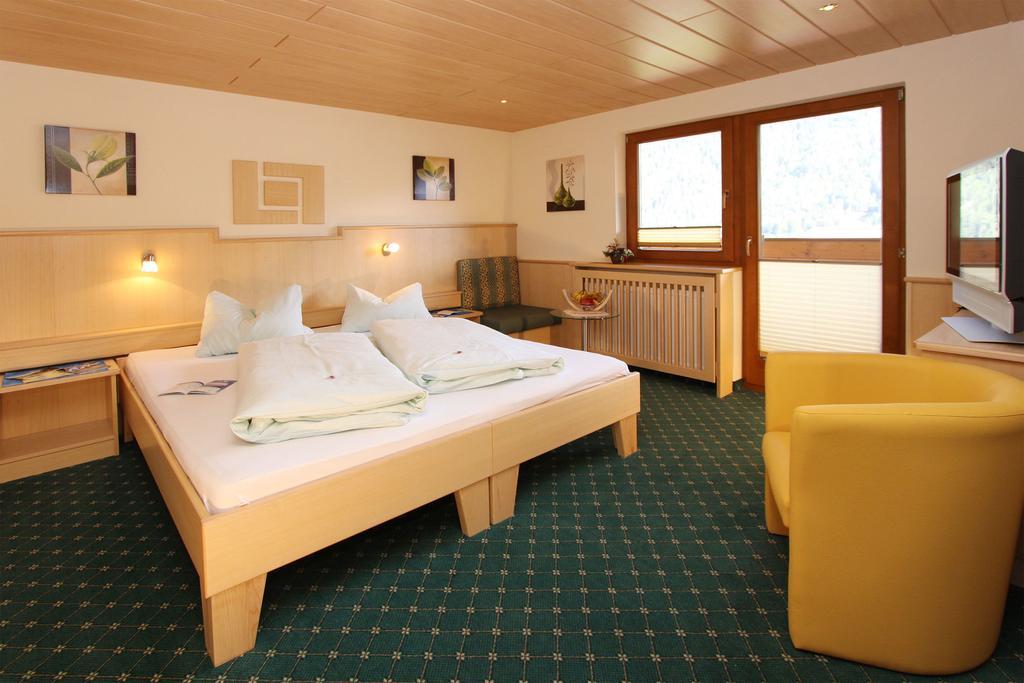 Apart Brigitte Solden Room photo